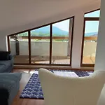 شقة Belvedere Private 1-bedroom With Balcony *