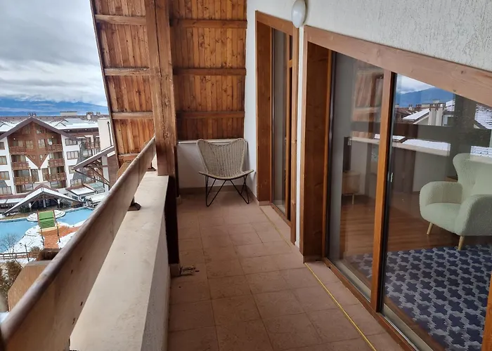 Belvedere Private 1-bedroom With Balcony *